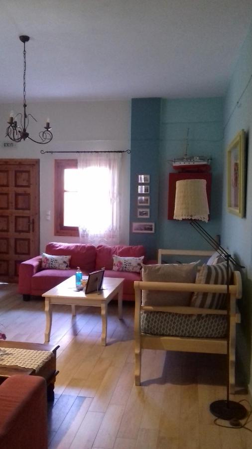 Iliolithos Rooms Kardhamili Exterior foto