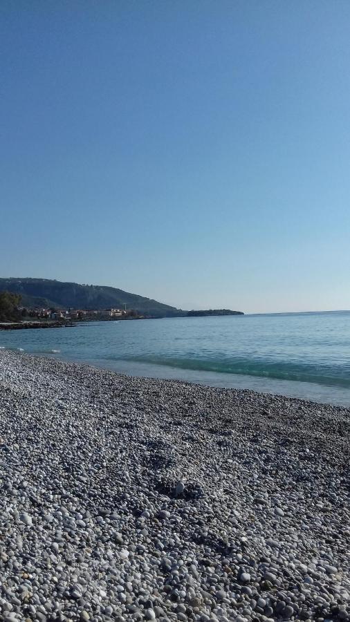 Iliolithos Rooms Kardhamili Exterior foto