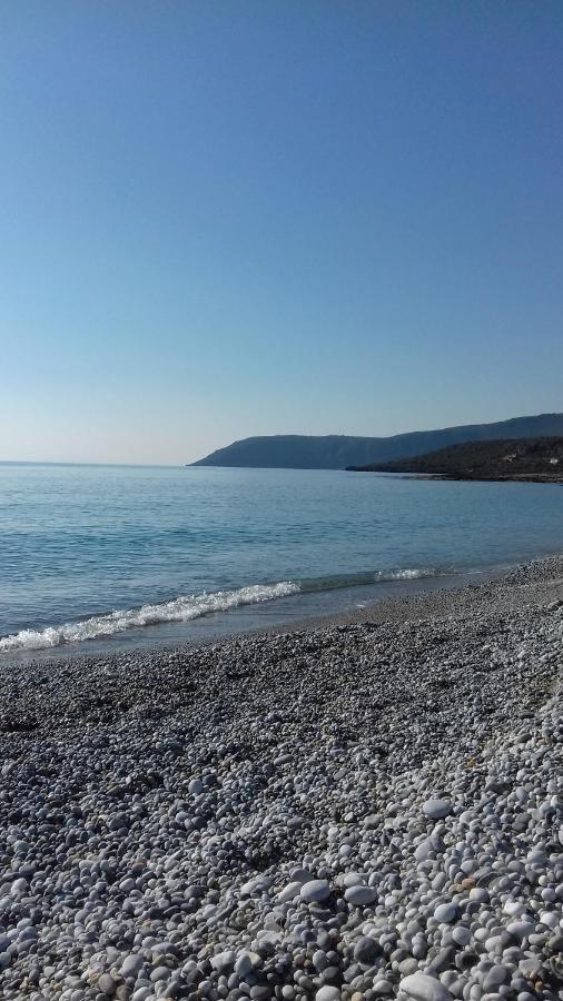 Iliolithos Rooms Kardhamili Exterior foto