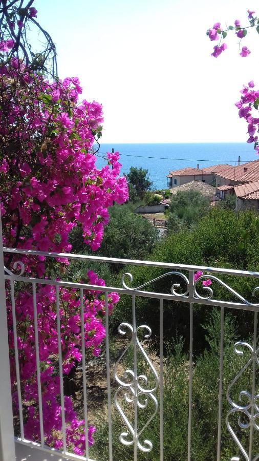 Iliolithos Rooms Kardhamili Exterior foto